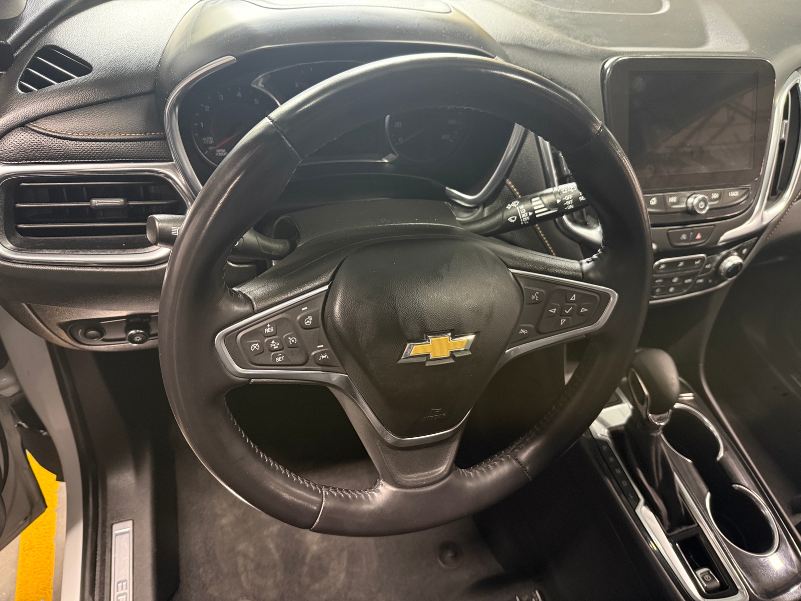 Thumbnail: 2022 Chevrolet Equinox - 4