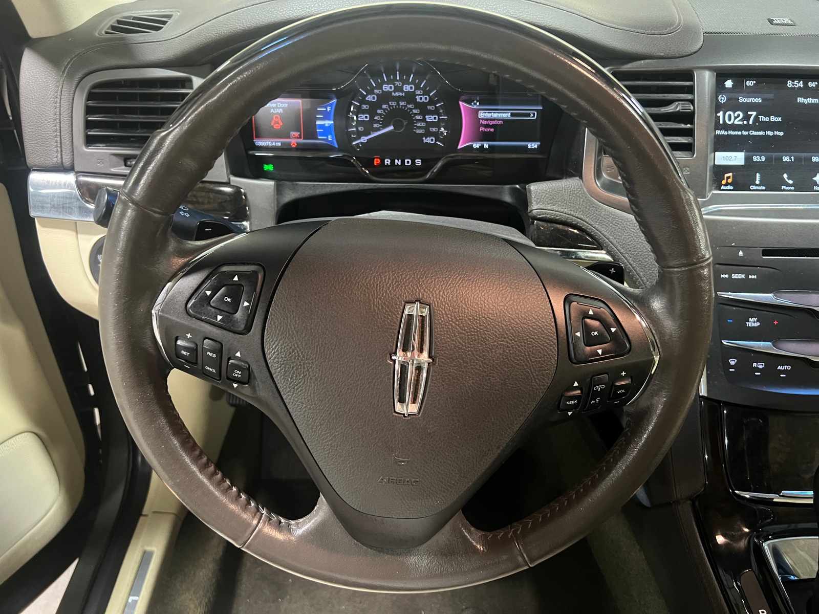 Thumbnail: 2016 Lincoln MKS - 4