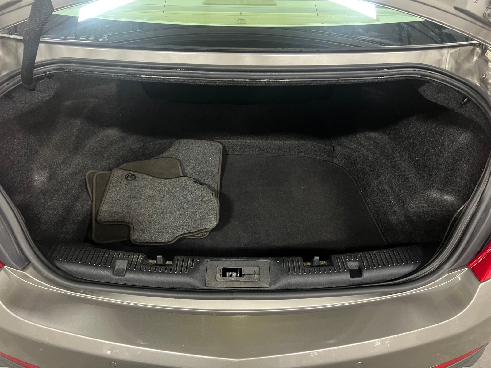 Thumbnail: 2016 Lincoln MKS - 6