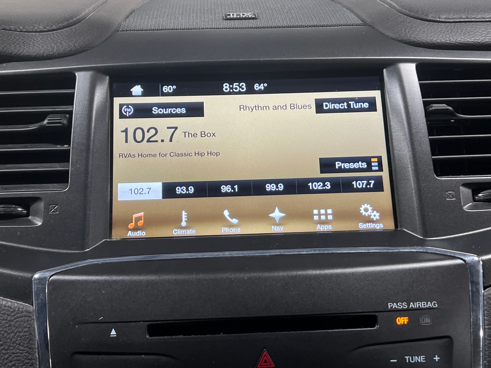 Thumbnail: 2016 Lincoln MKS - 3