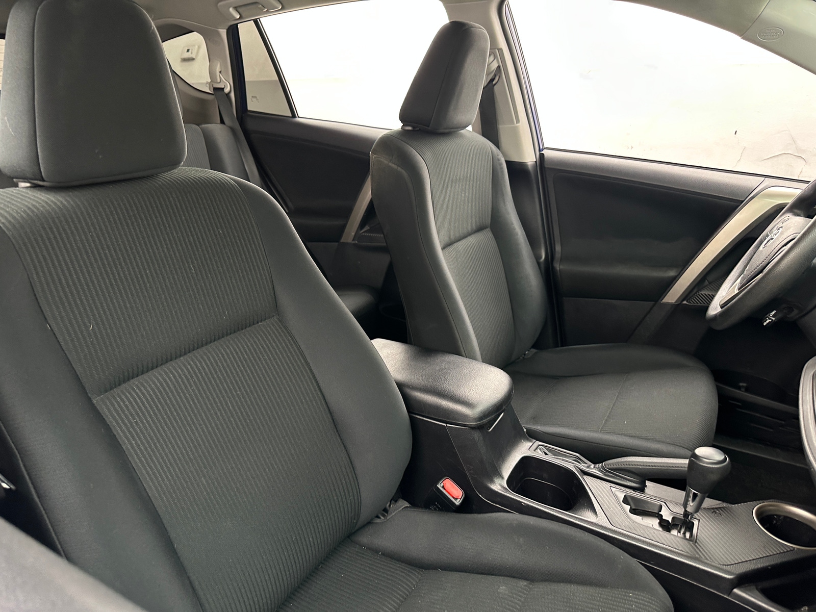 Thumbnail: 2015 Toyota RAV4 - 2