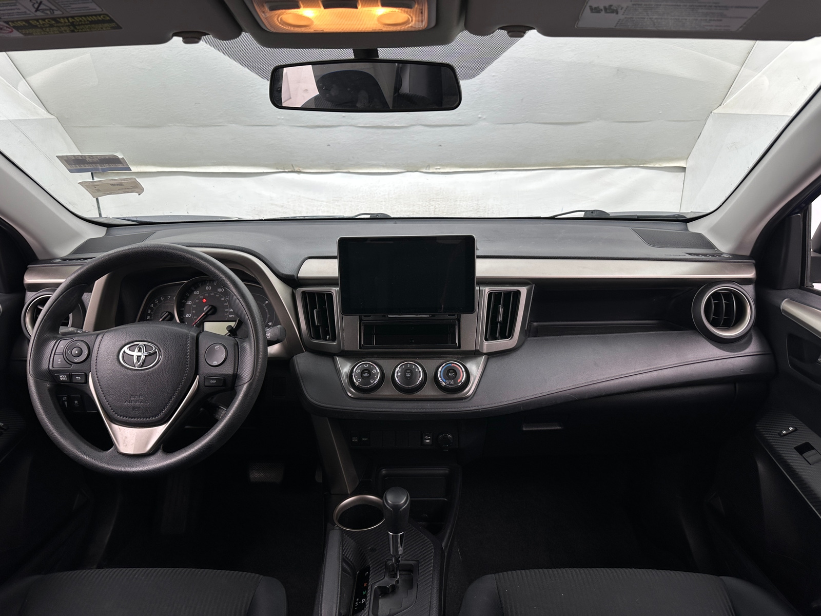 Thumbnail: 2015 Toyota RAV4 - 3