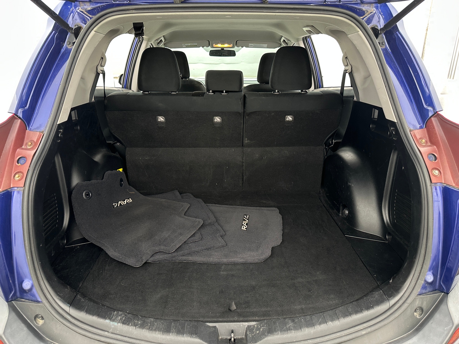 Thumbnail: 2015 Toyota RAV4 - 7