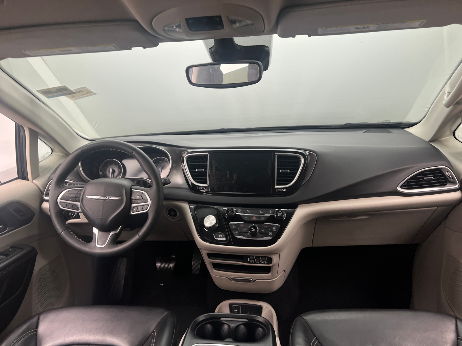 Thumbnail: 2023 Chrysler Pacifica - 2