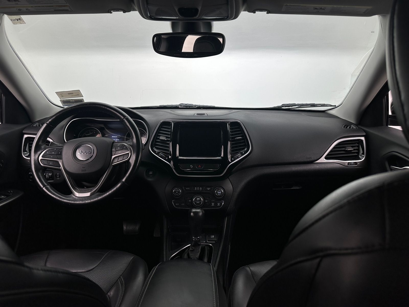 Thumbnail: 2019 Jeep Cherokee - 2