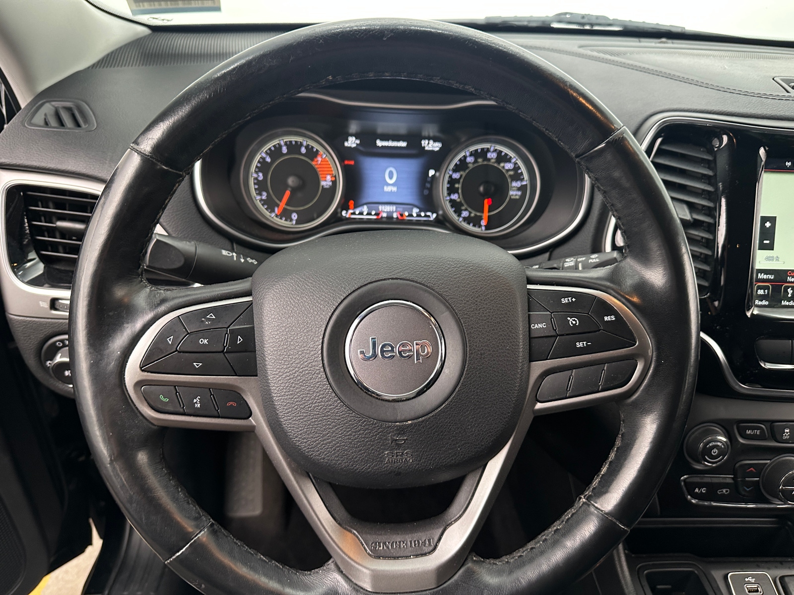 Thumbnail: 2019 Jeep Cherokee - 4