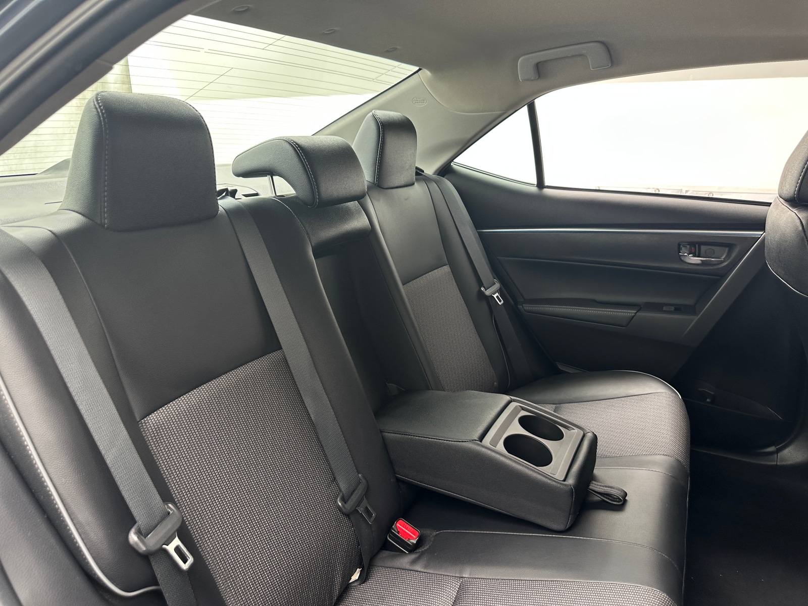 Thumbnail: 2015 Toyota Corolla - 6