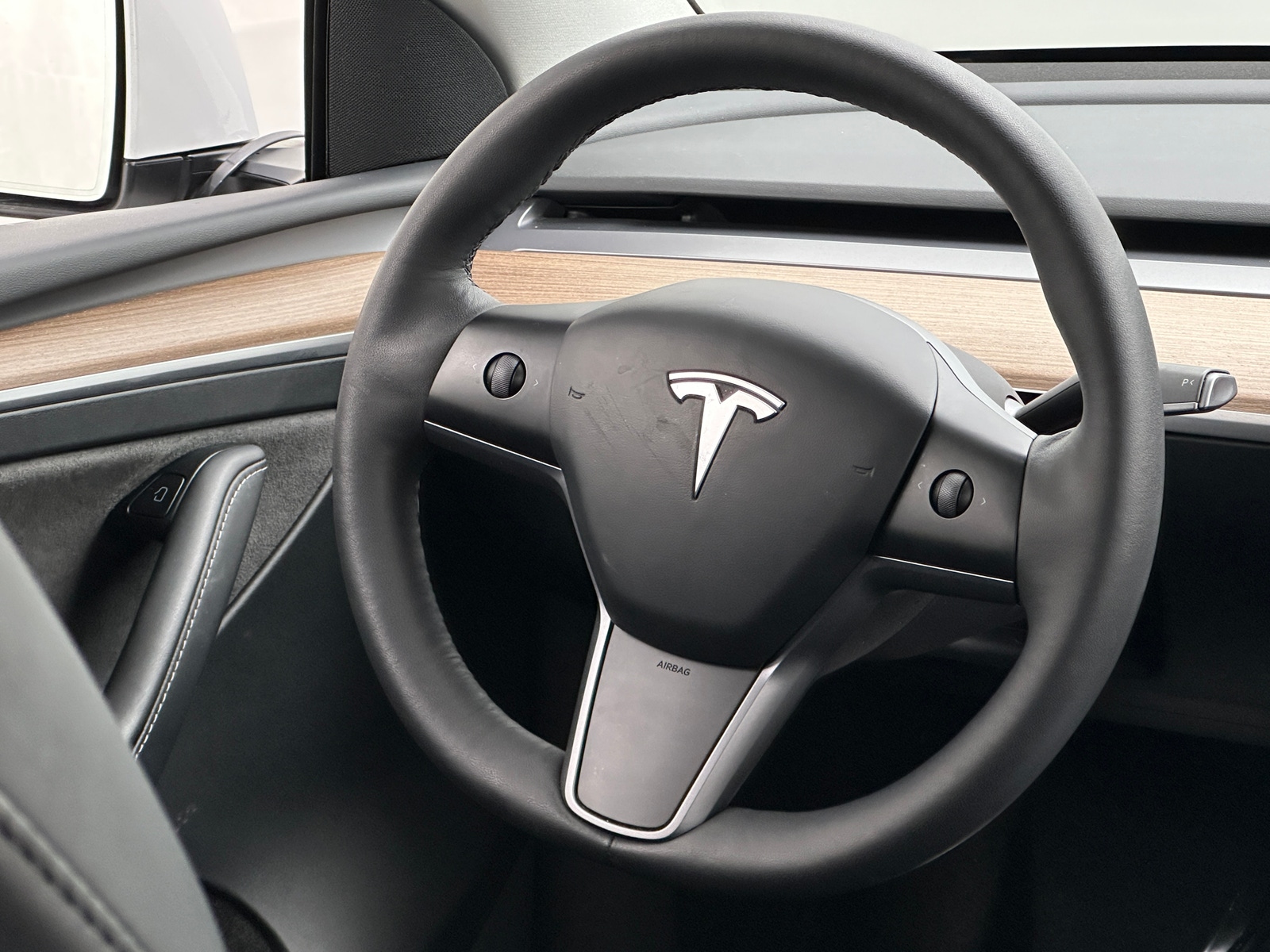 Thumbnail: 2023 Tesla Model Y - 4