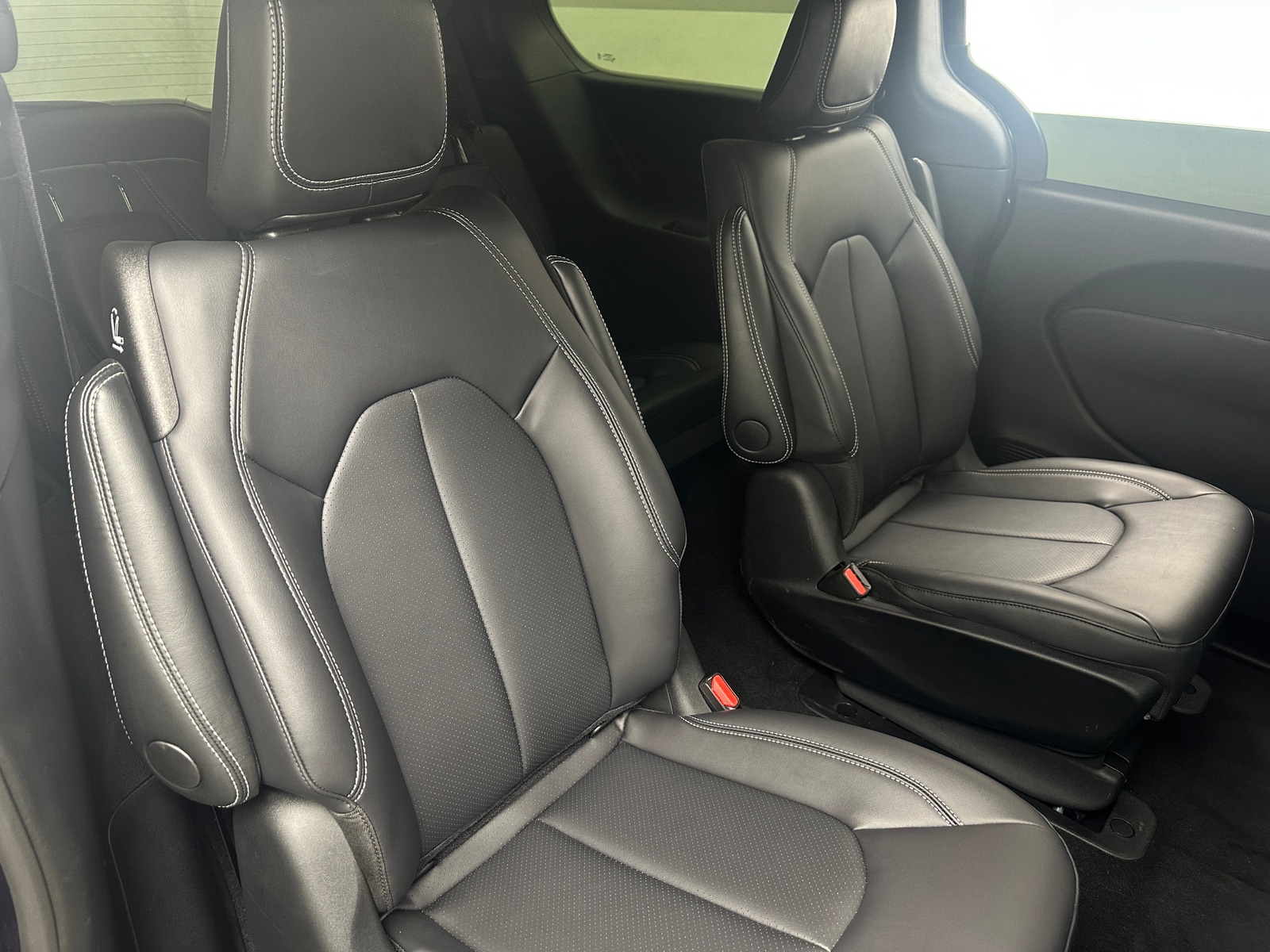 Thumbnail: 2025 Chrysler Pacifica - 5