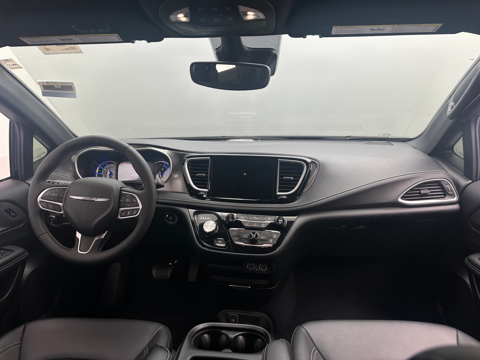 Thumbnail: 2025 Chrysler Pacifica - 2