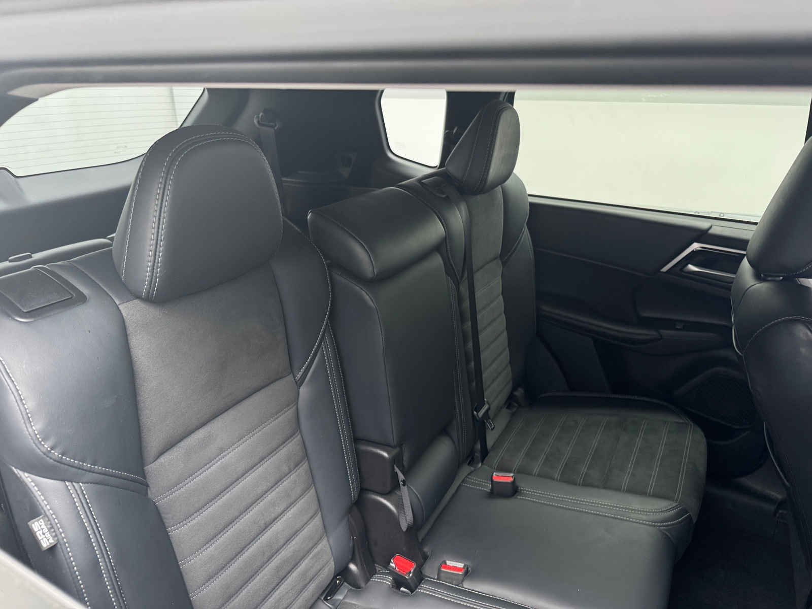 Thumbnail: 2024 Mitsubishi Outlander - 5