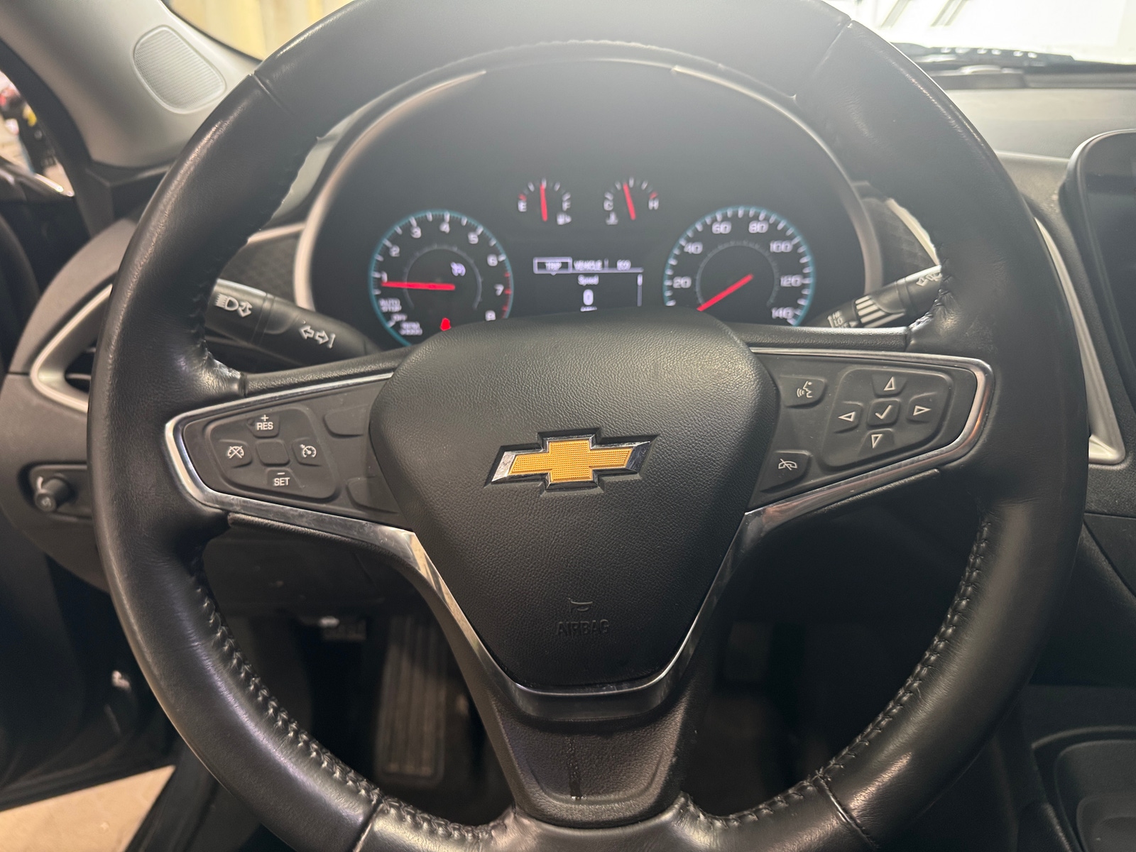 Thumbnail: 2021 Chevrolet Malibu - 5