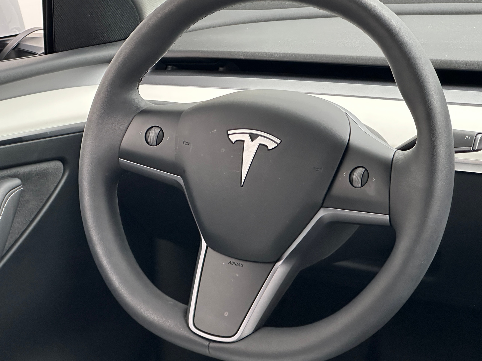 Thumbnail: 2022 Tesla Model Y - 4