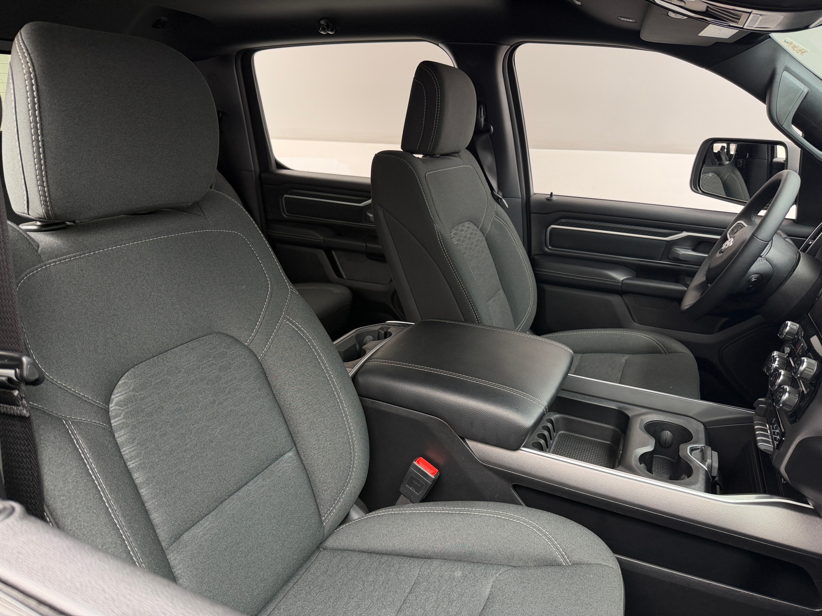 Thumbnail: 2025 RAM 1500 - 2