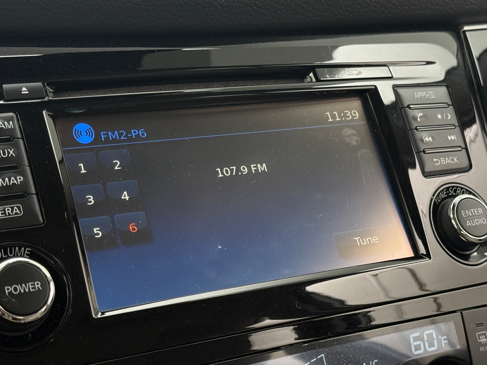 Thumbnail: 2018 Nissan Rogue Sport - 3