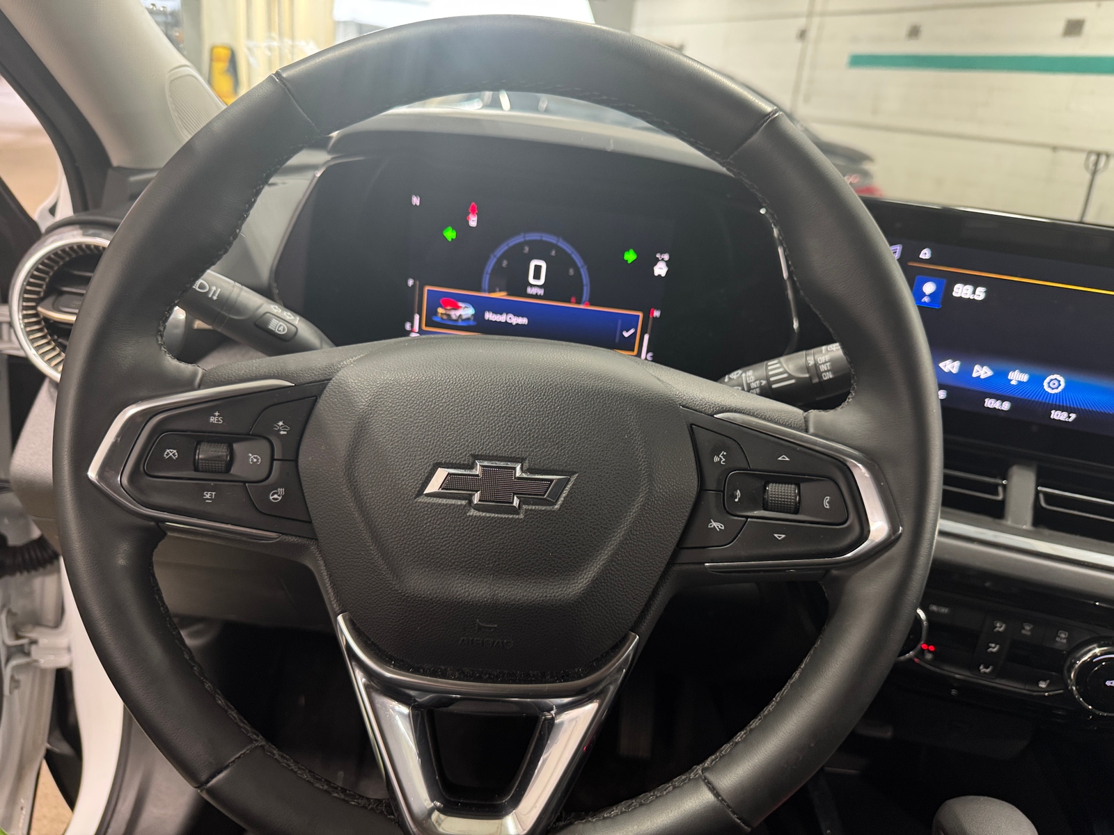 Thumbnail: 2025 Chevrolet Trax - 4