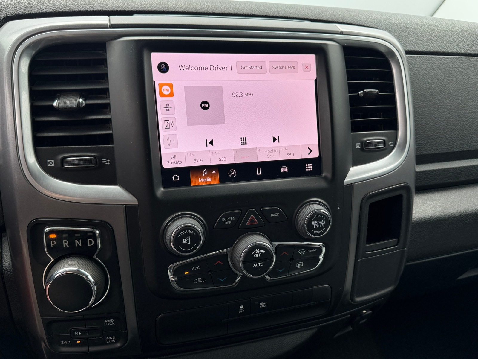 Thumbnail: 2023 RAM 1500 Classic - 4