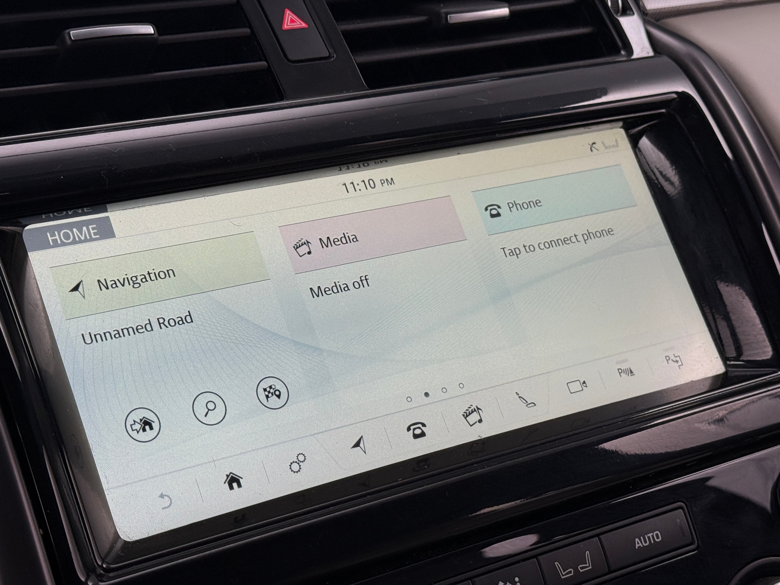 Thumbnail: 2020 Land Rover Discovery - 3