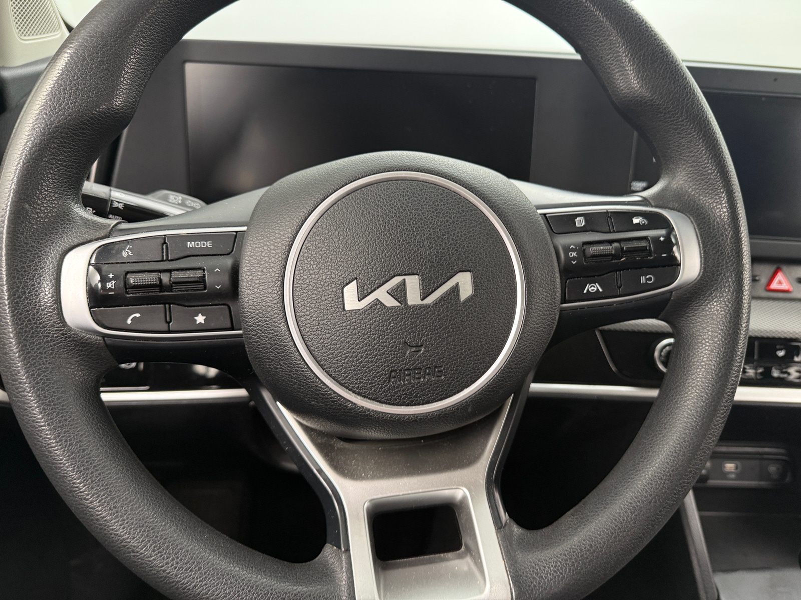 Thumbnail: 2023 Kia Sportage - 5