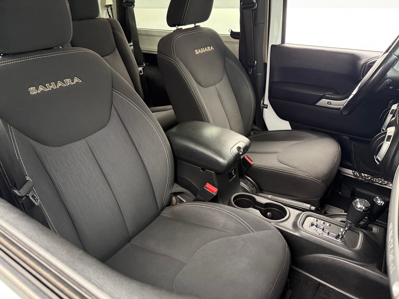 Thumbnail: 2016 Jeep Wrangler - 2