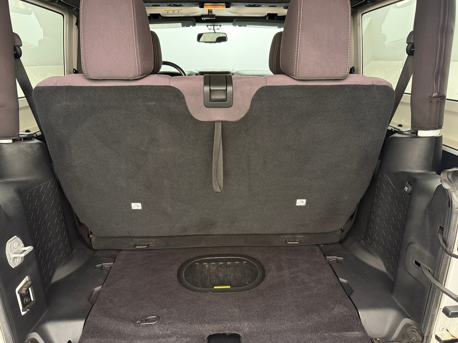 Thumbnail: 2016 Jeep Wrangler - 7