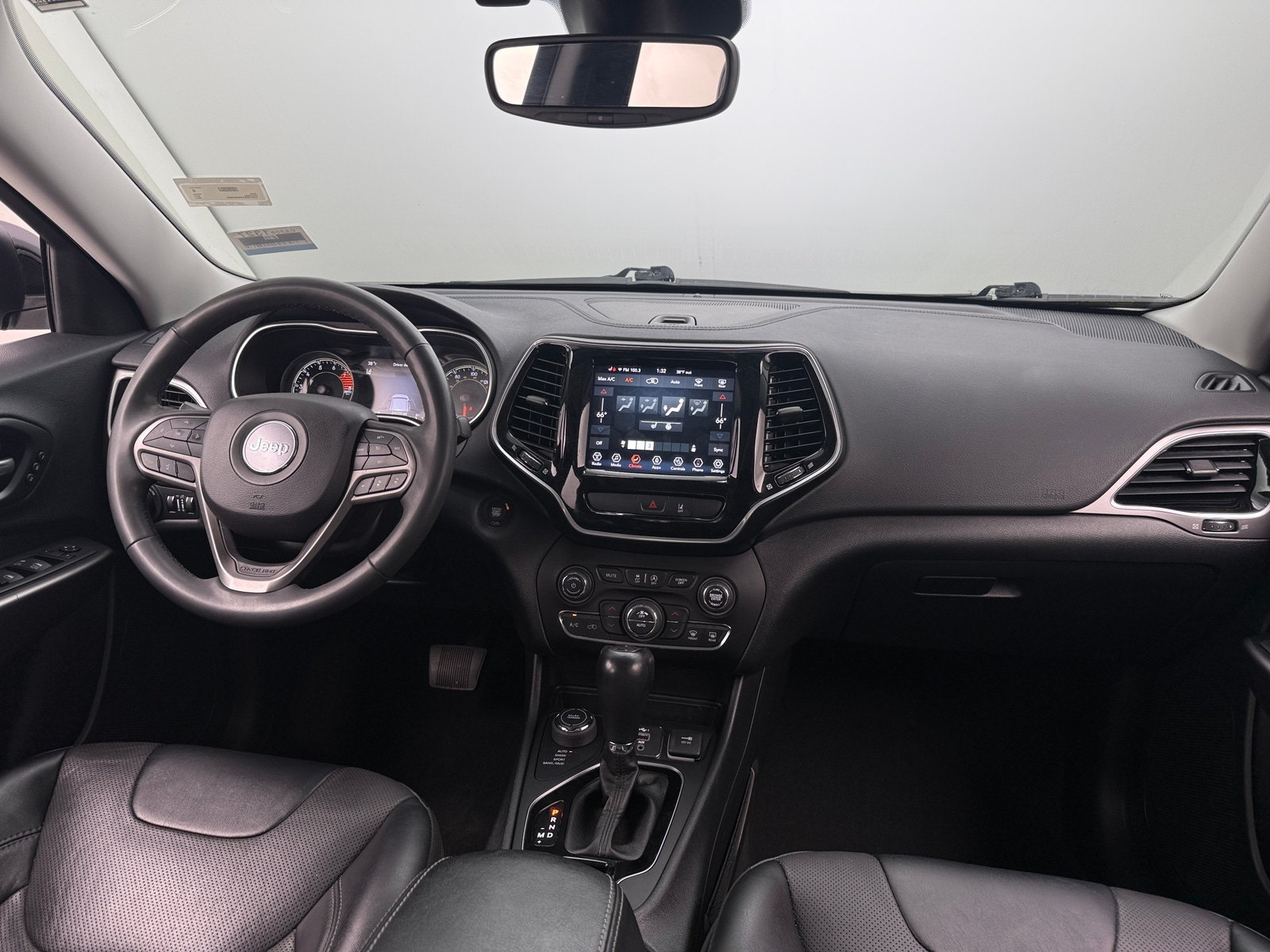 Thumbnail: 2022 Jeep Cherokee - 2