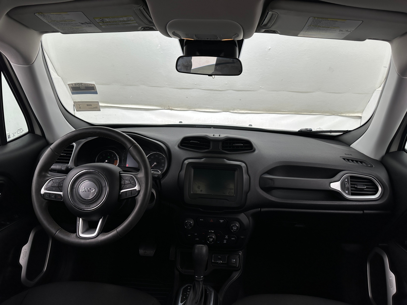 Thumbnail: 2019 Jeep Renegade - 3