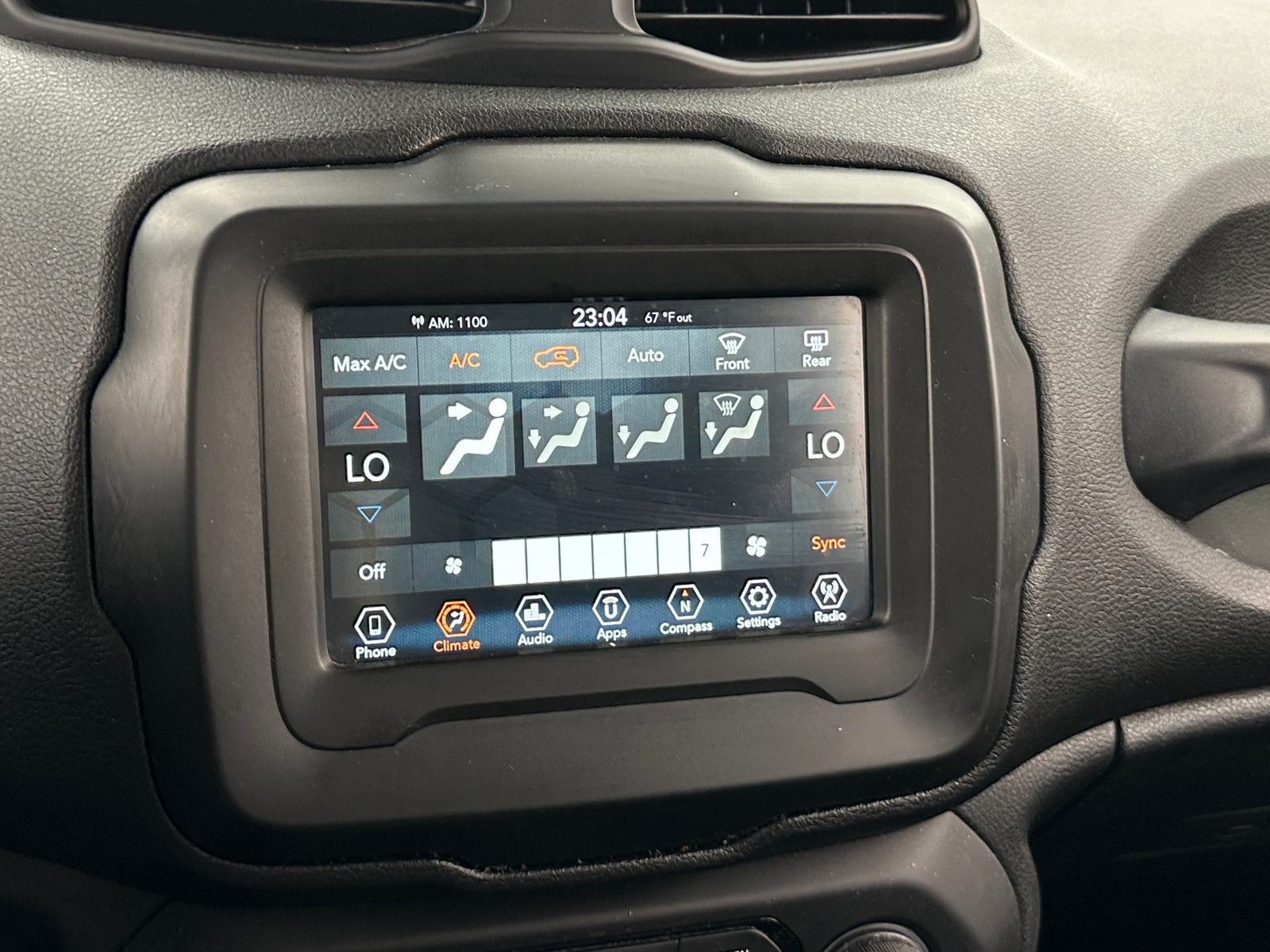 Thumbnail: 2019 Jeep Renegade - 4