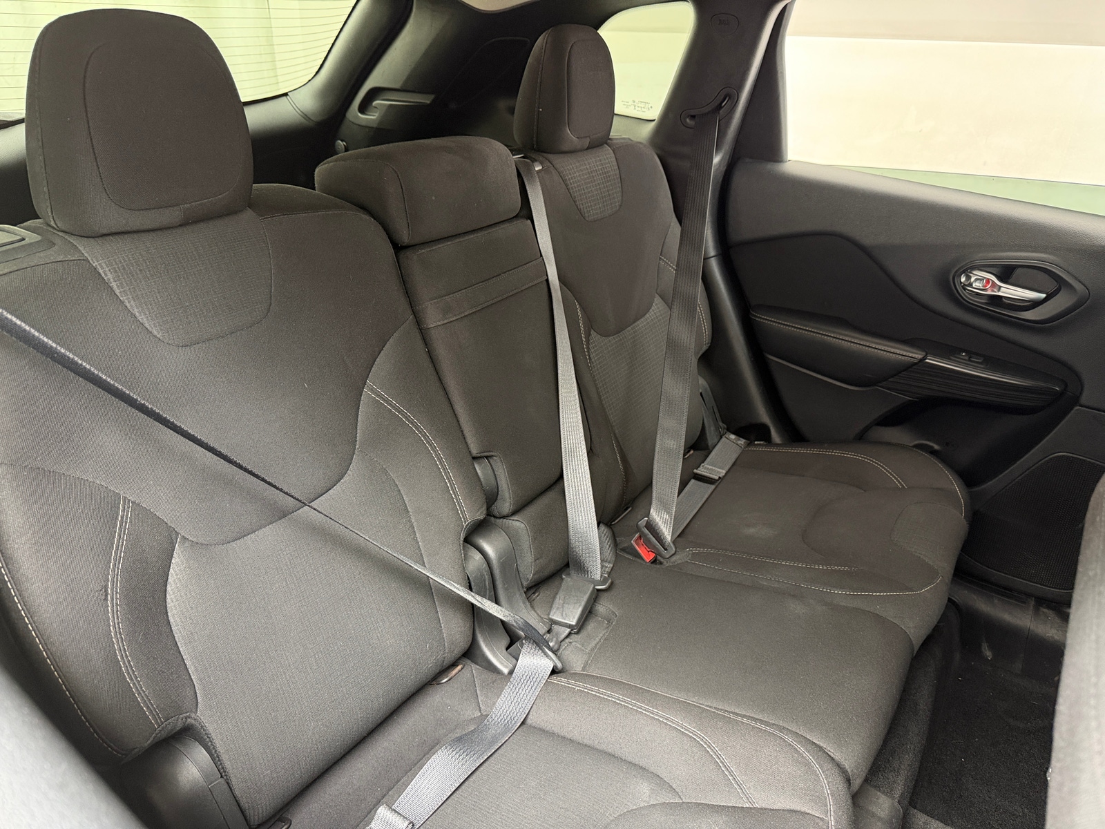 Thumbnail: 2015 Jeep Cherokee - 6