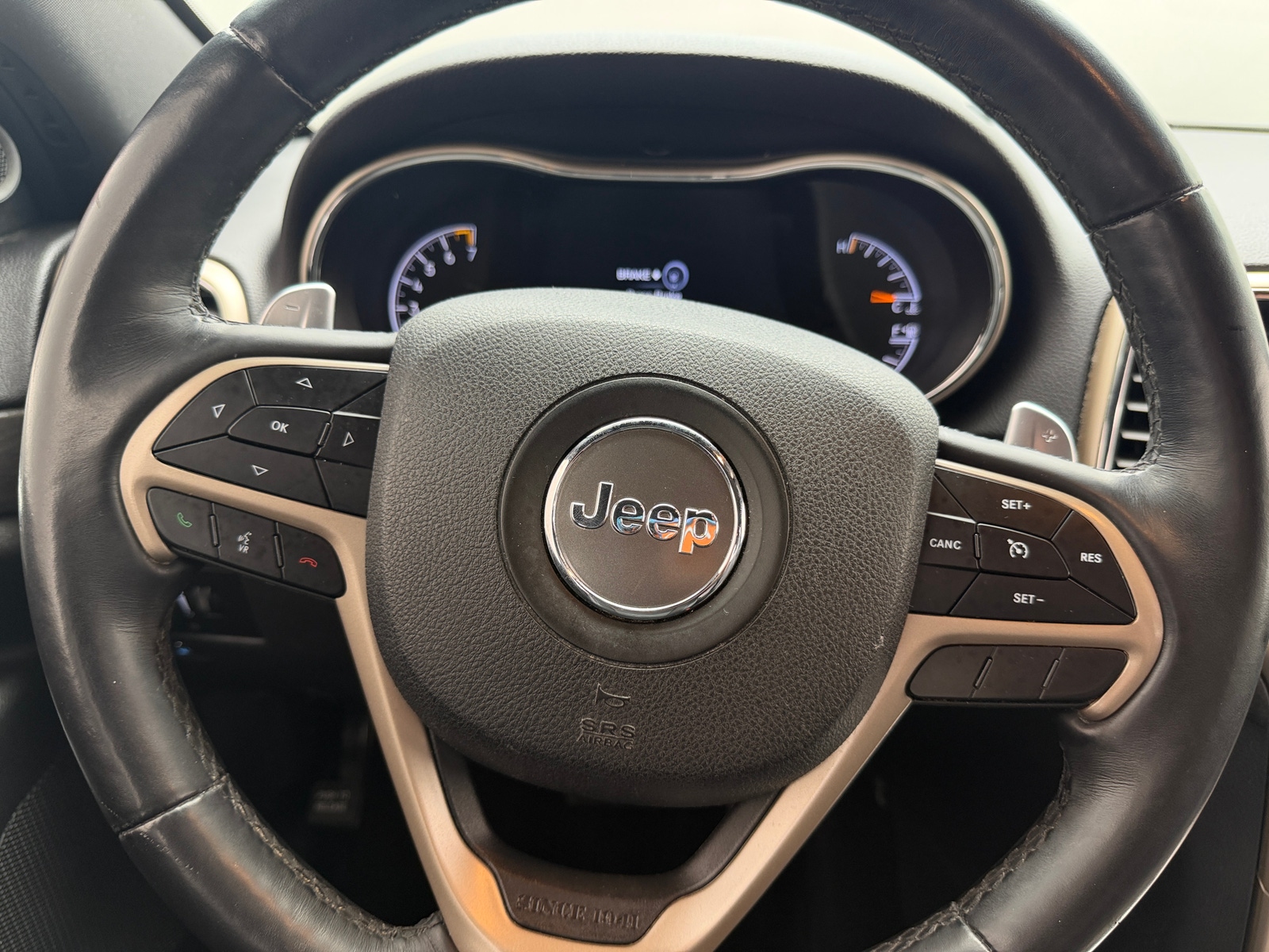 Thumbnail: 2017 Jeep Grand Cherokee - 5