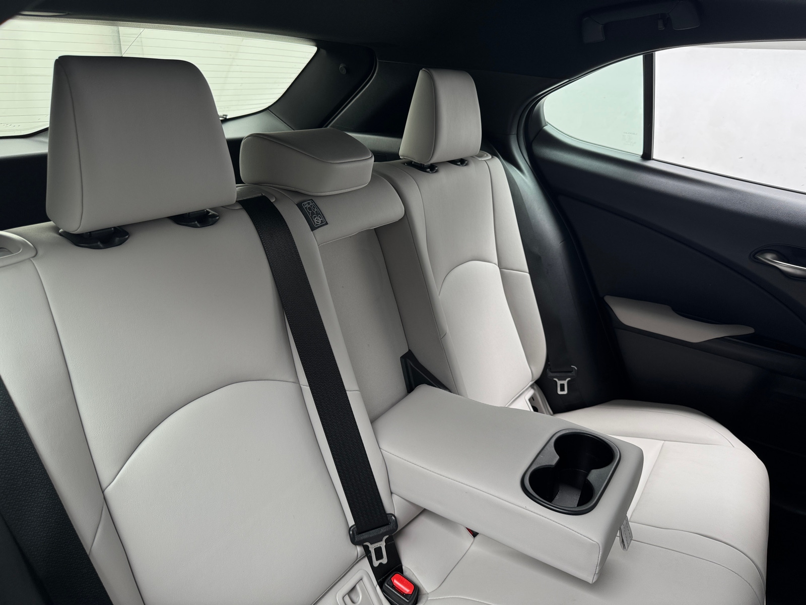 Thumbnail: 2021 Lexus UX - 5