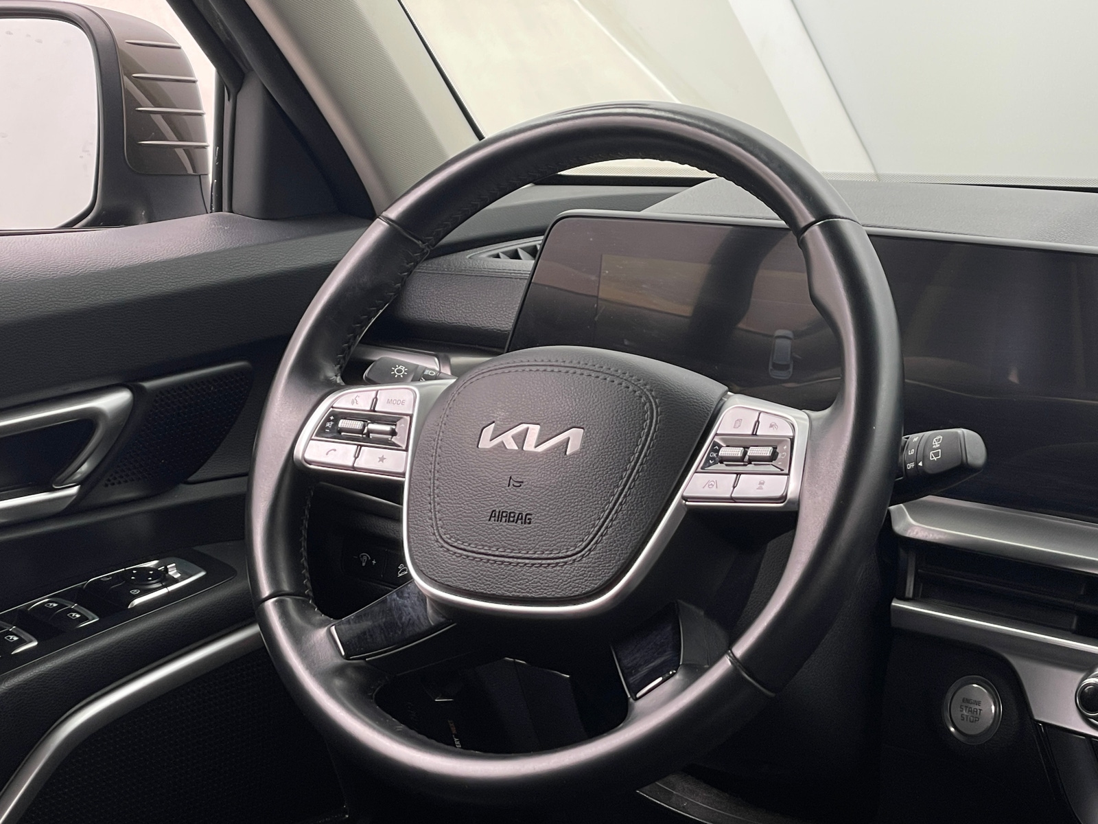 Thumbnail: 2023 Kia Telluride - 4