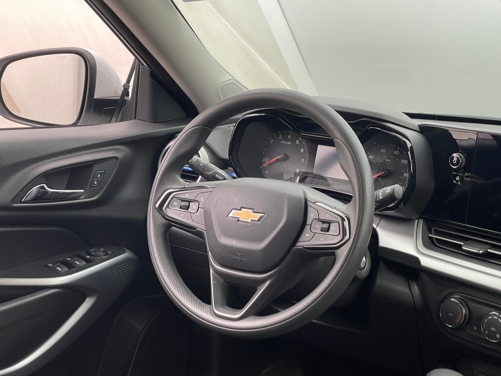 Thumbnail: 2024 Chevrolet Trax - 5