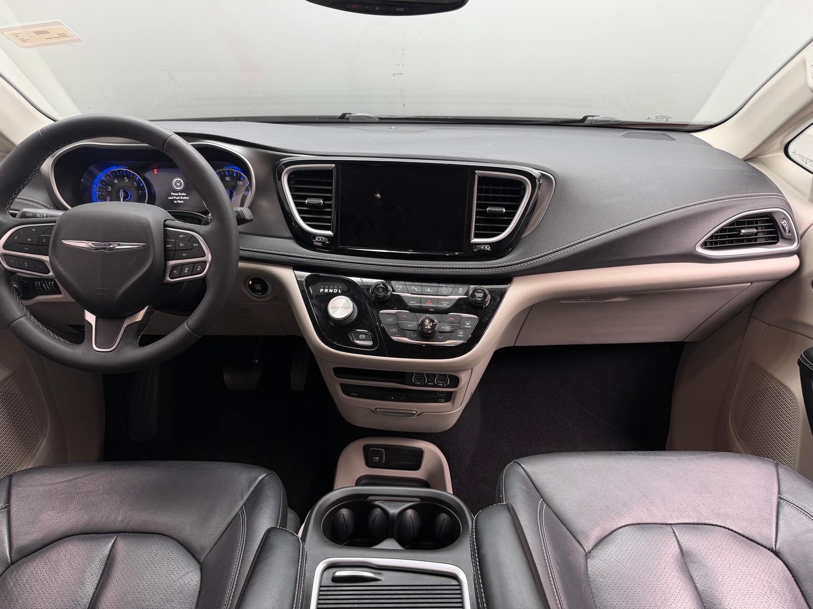 Thumbnail: 2022 Chrysler Pacifica - 2