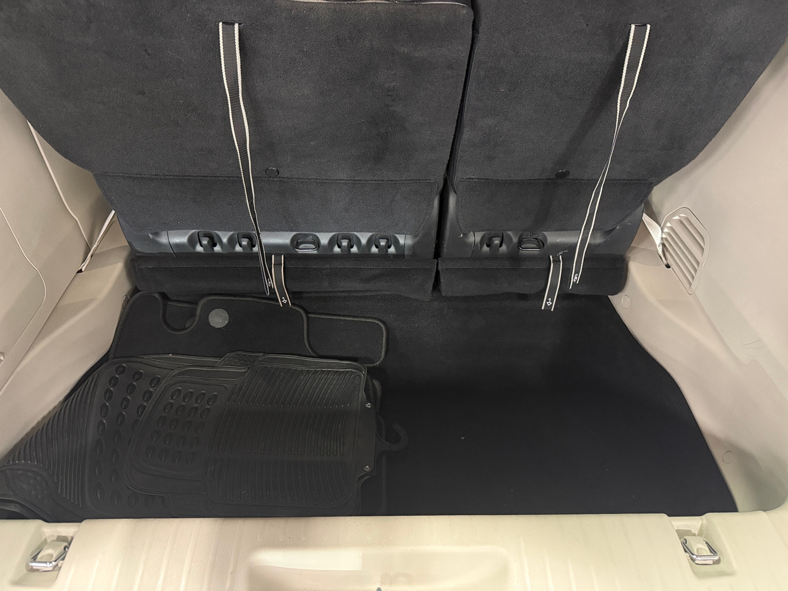 Thumbnail: 2022 Chrysler Pacifica - 6