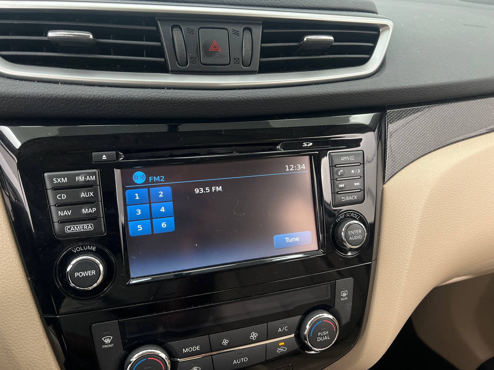 Thumbnail: 2016 Nissan Rogue - 3