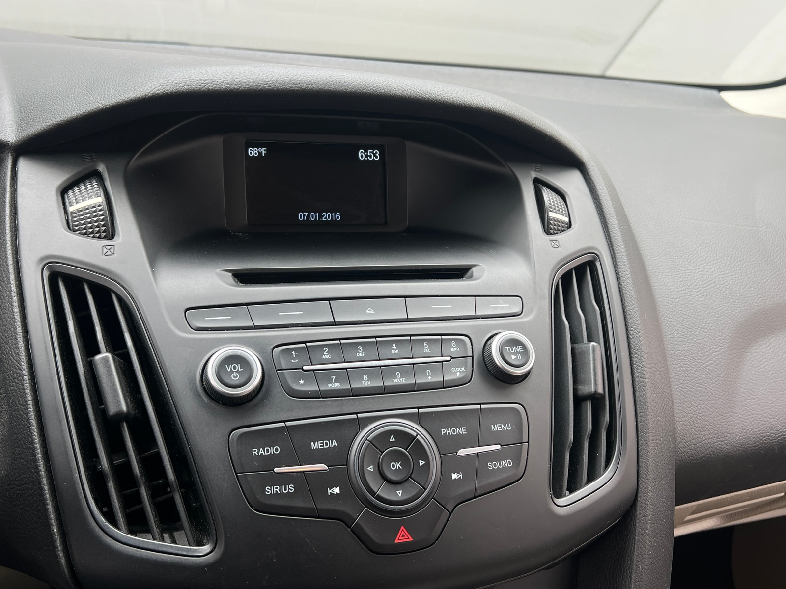 Thumbnail: 2016 Ford Focus - 4