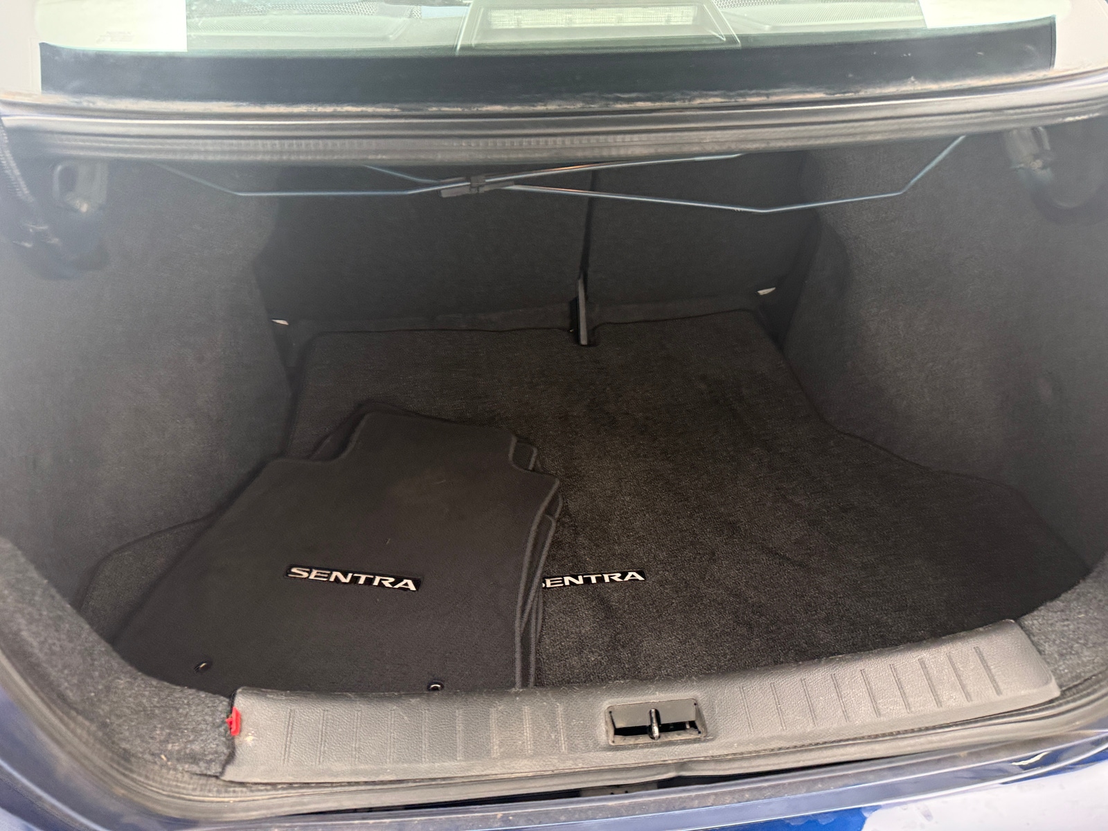 Thumbnail: 2019 Nissan Sentra - 7