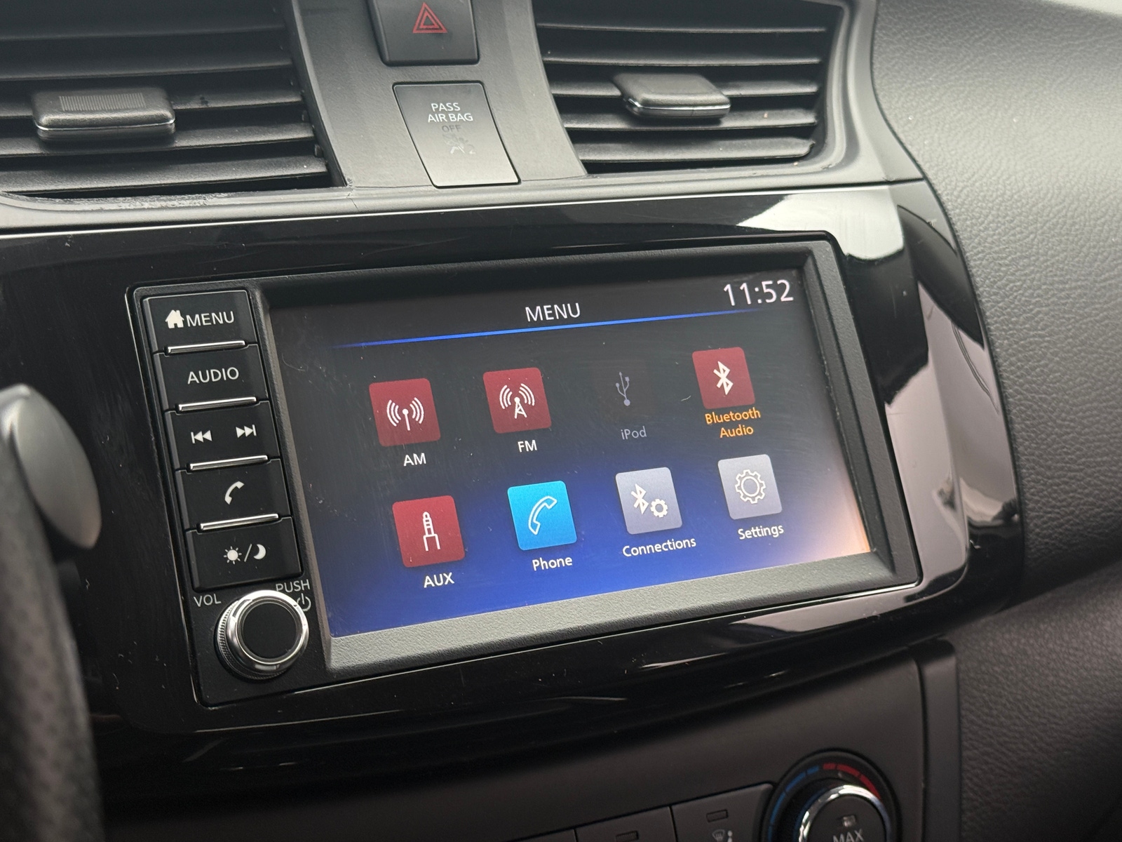 Thumbnail: 2019 Nissan Sentra - 4