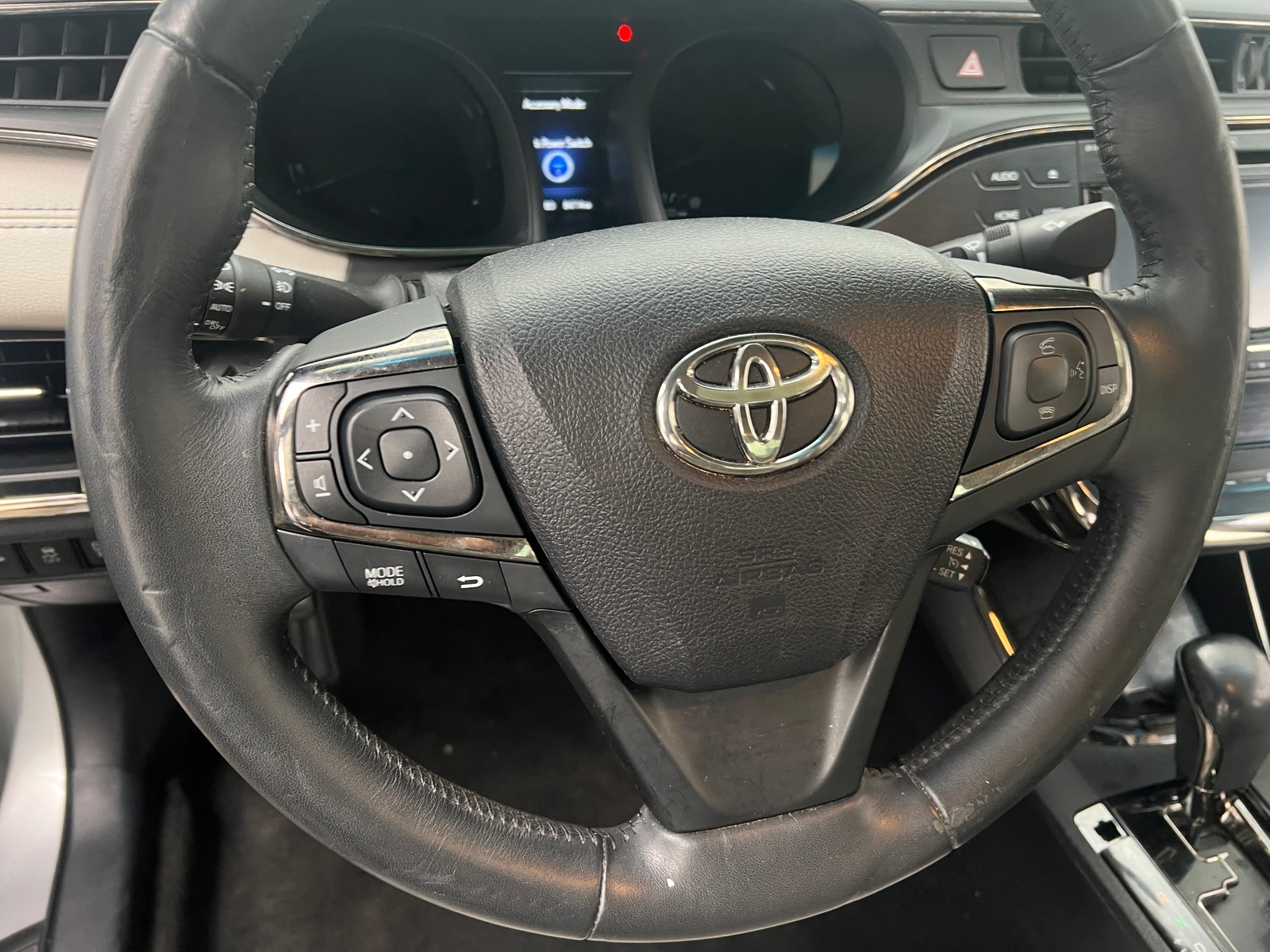 Thumbnail: 2015 Toyota Avalon - 4