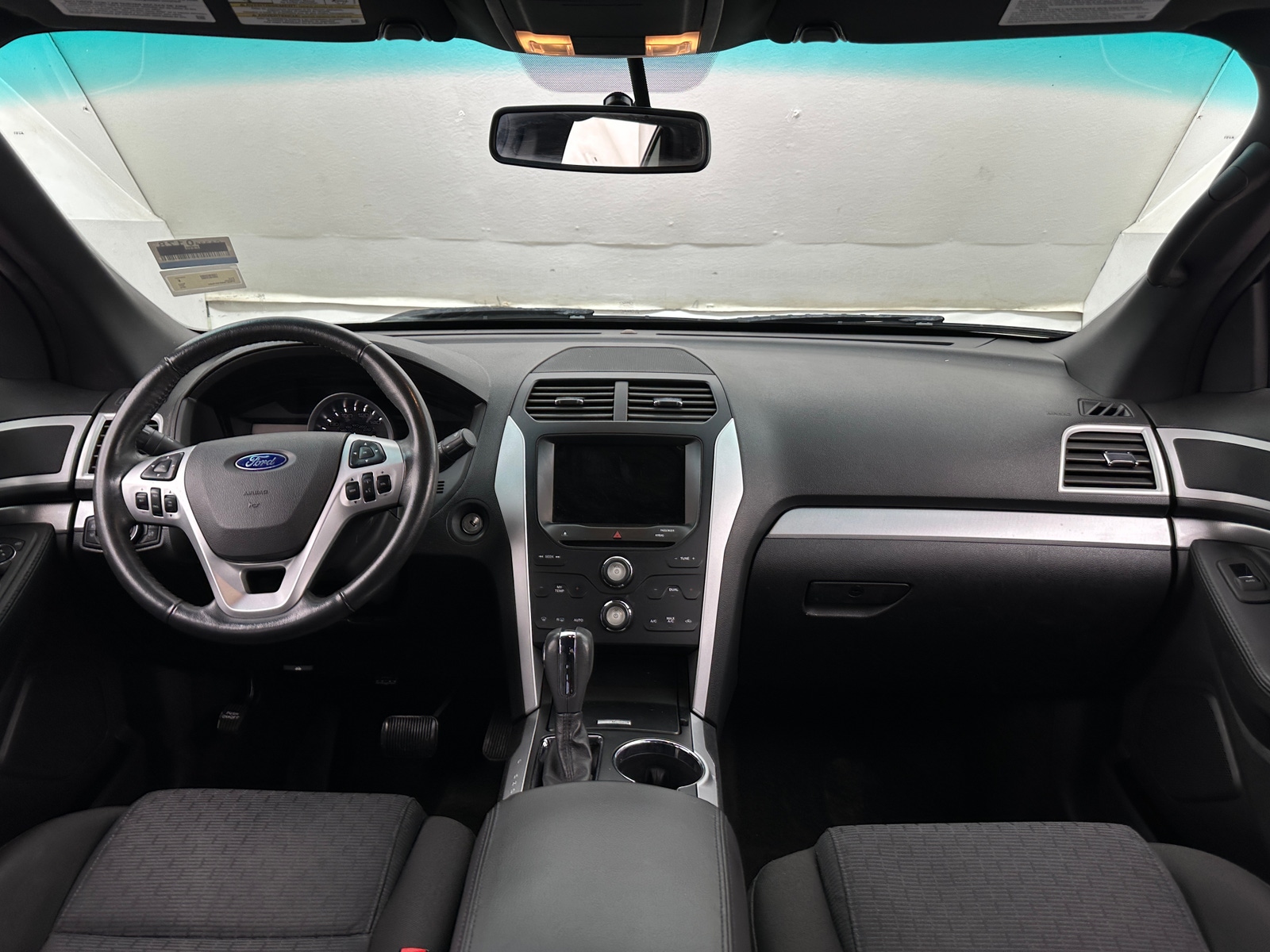 Thumbnail: 2015 Ford Explorer - 3