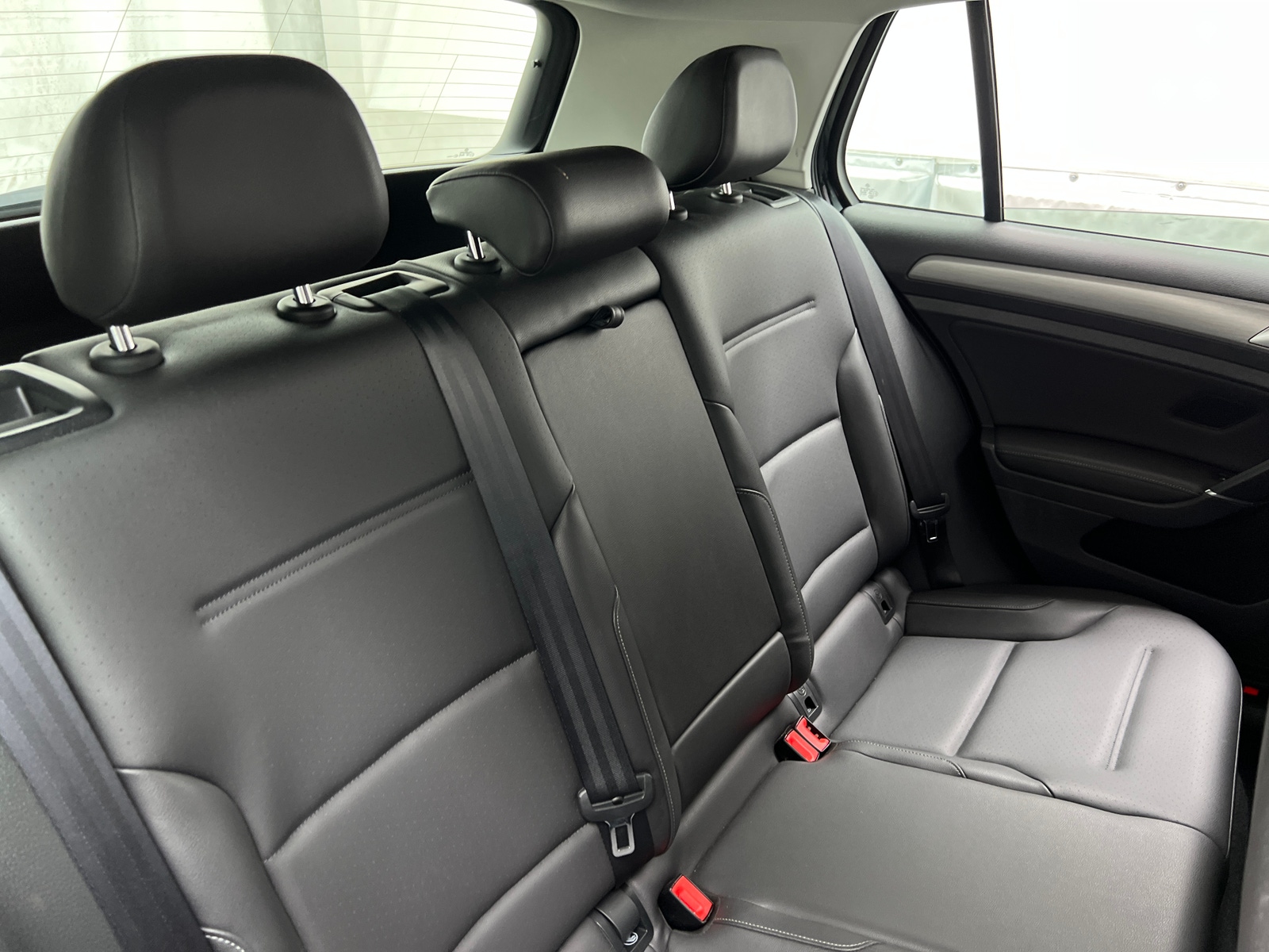 Thumbnail: 2015 Volkswagen Golf - 5