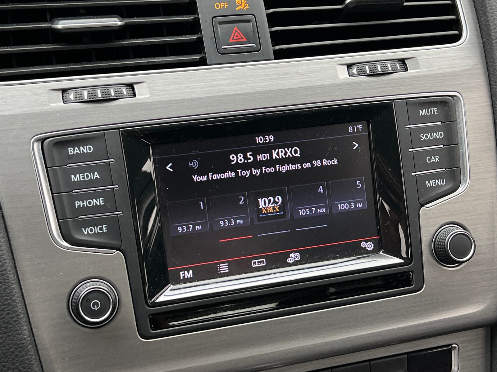 Thumbnail: 2015 Volkswagen Golf - 3