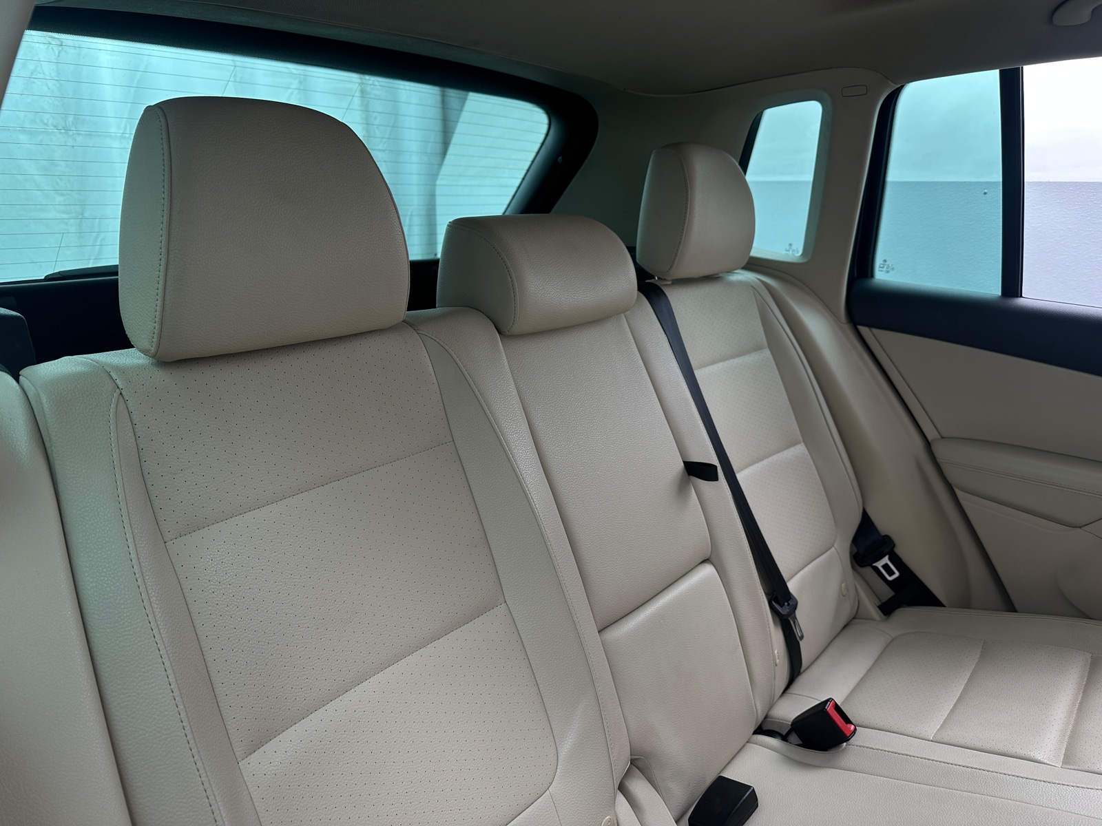 Thumbnail: 2017 Volkswagen Tiguan - 5