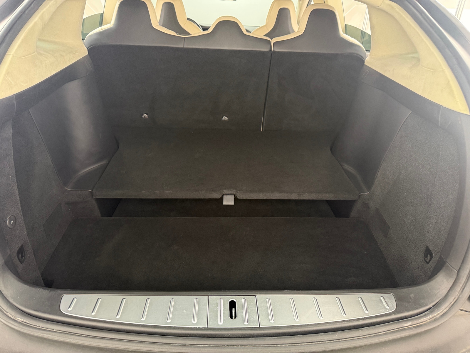 Thumbnail: 2018 Tesla Model X - 6