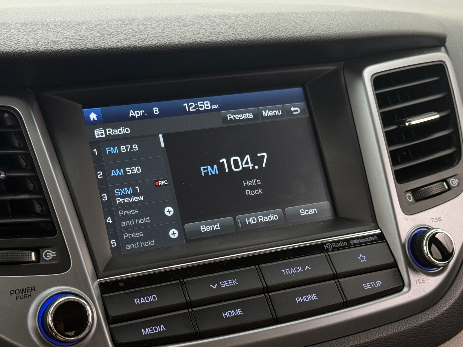 Thumbnail: 2018 Hyundai Tucson - 4