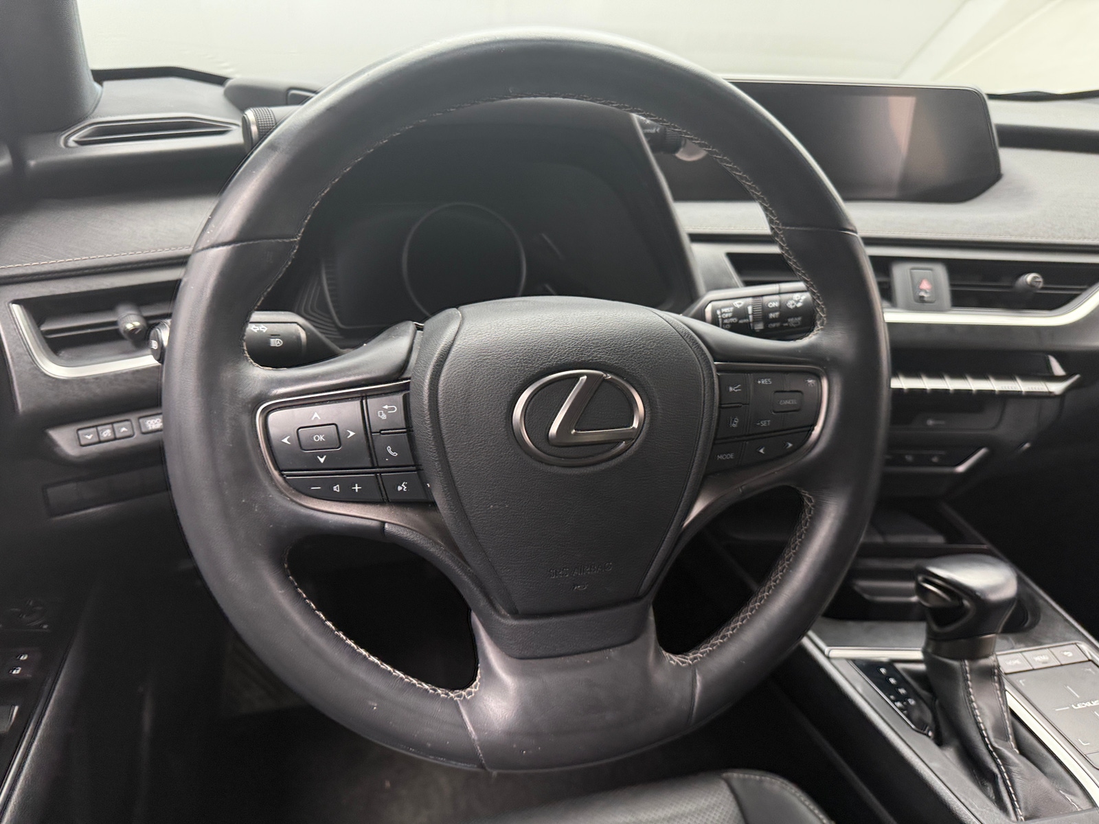 Thumbnail: 2020 Lexus UX - 4