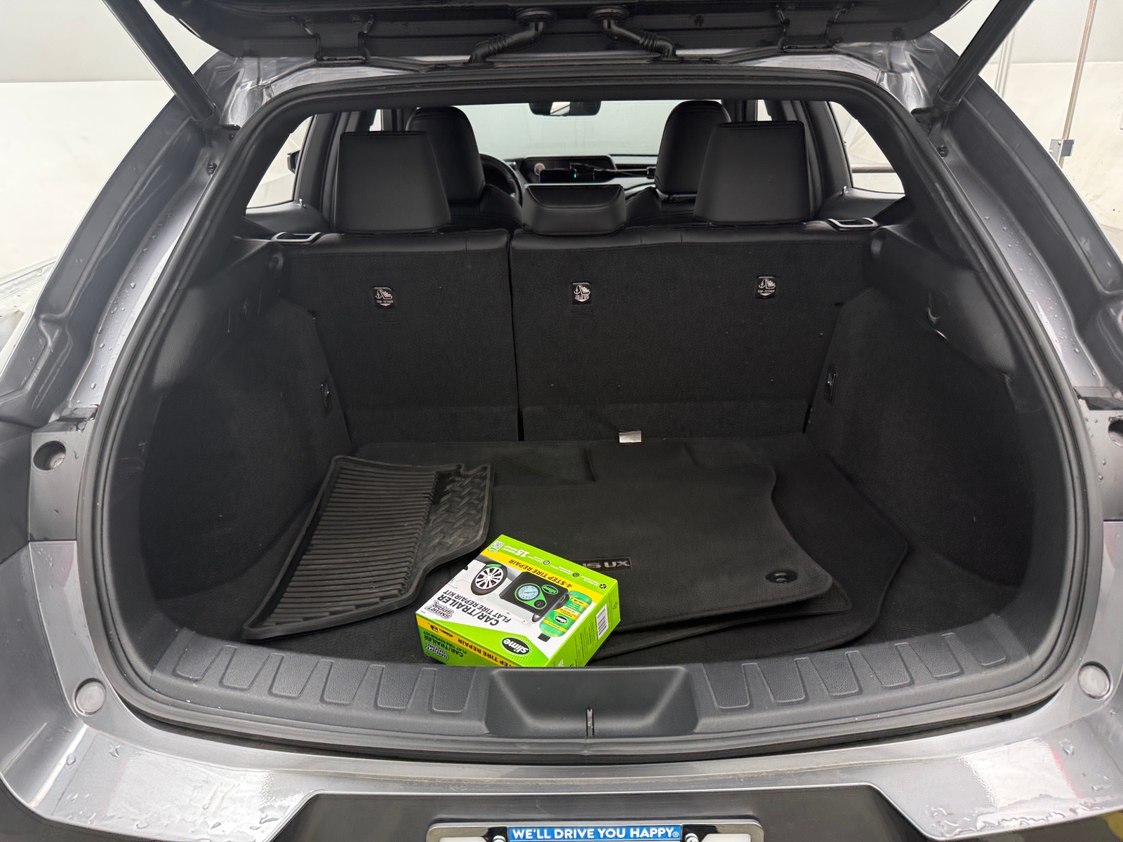 Thumbnail: 2020 Lexus UX - 6