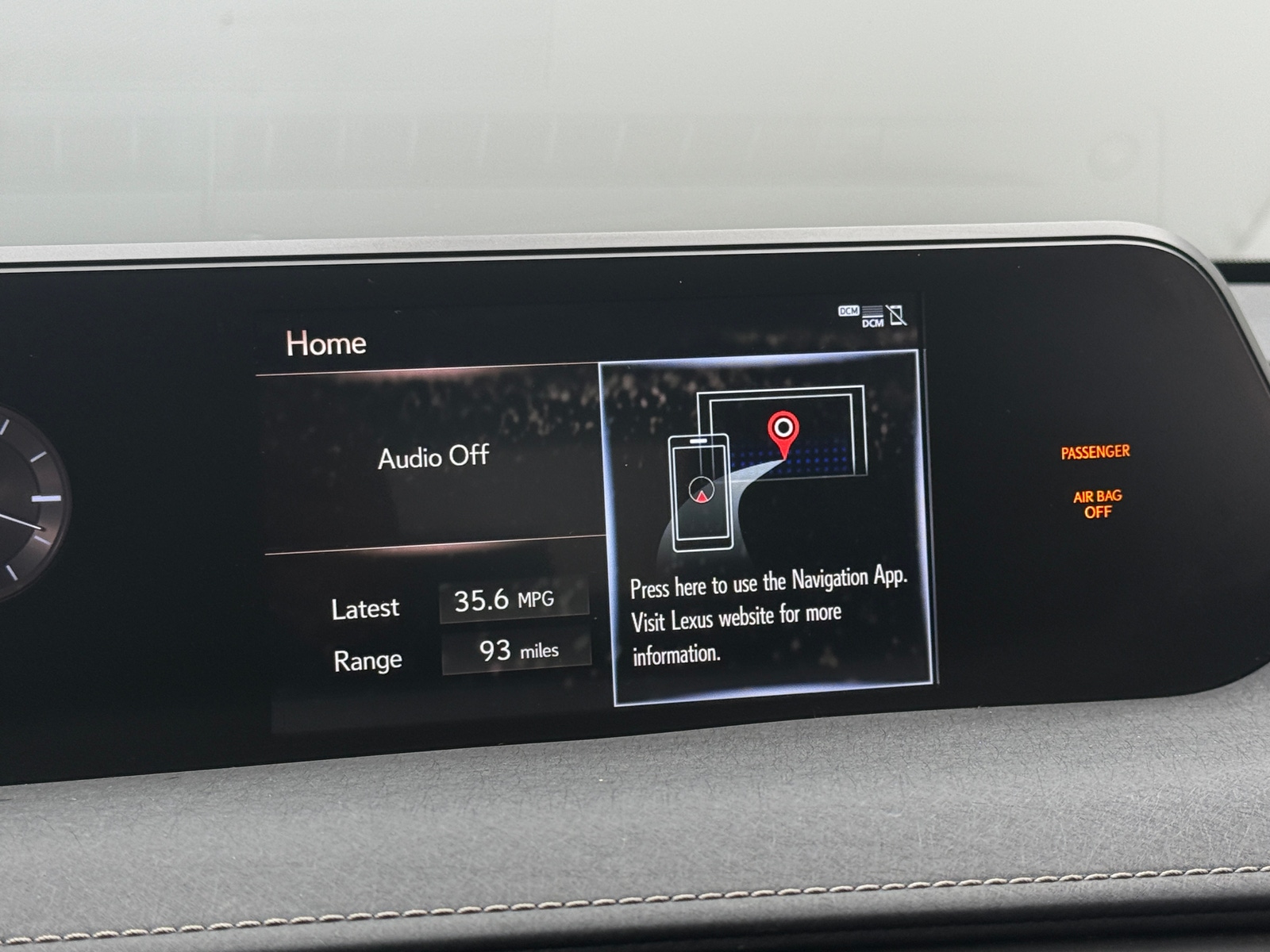 Thumbnail: 2020 Lexus UX - 3