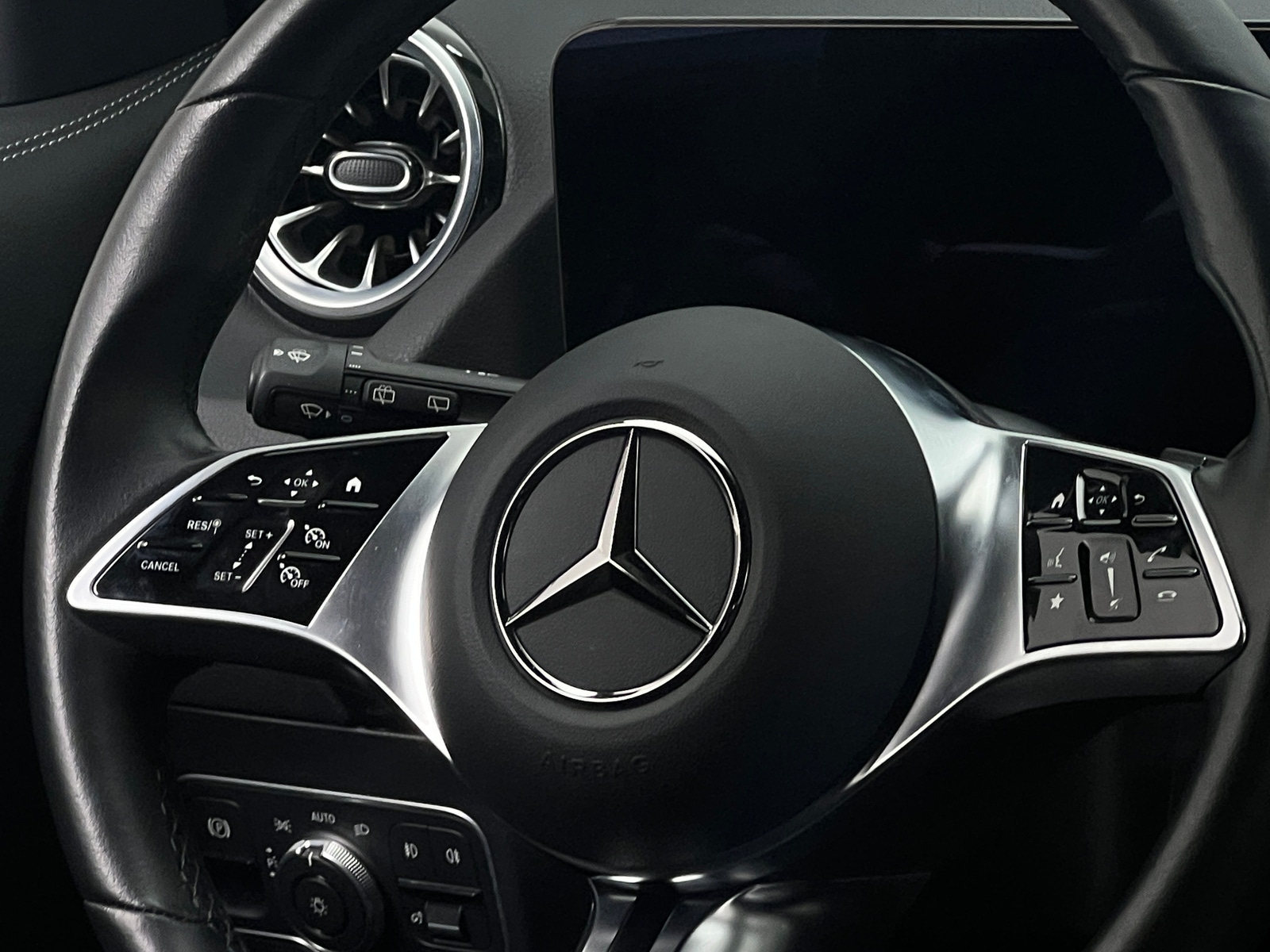 Thumbnail: 2025 Mercedes-Benz GLA - 4